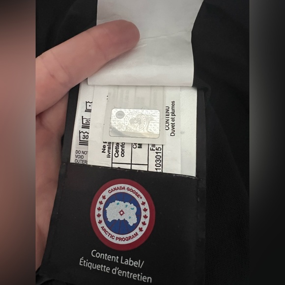 Canada Goose Alliston Packable Down Jacket in Black Size Medium - Picture 14 of 14